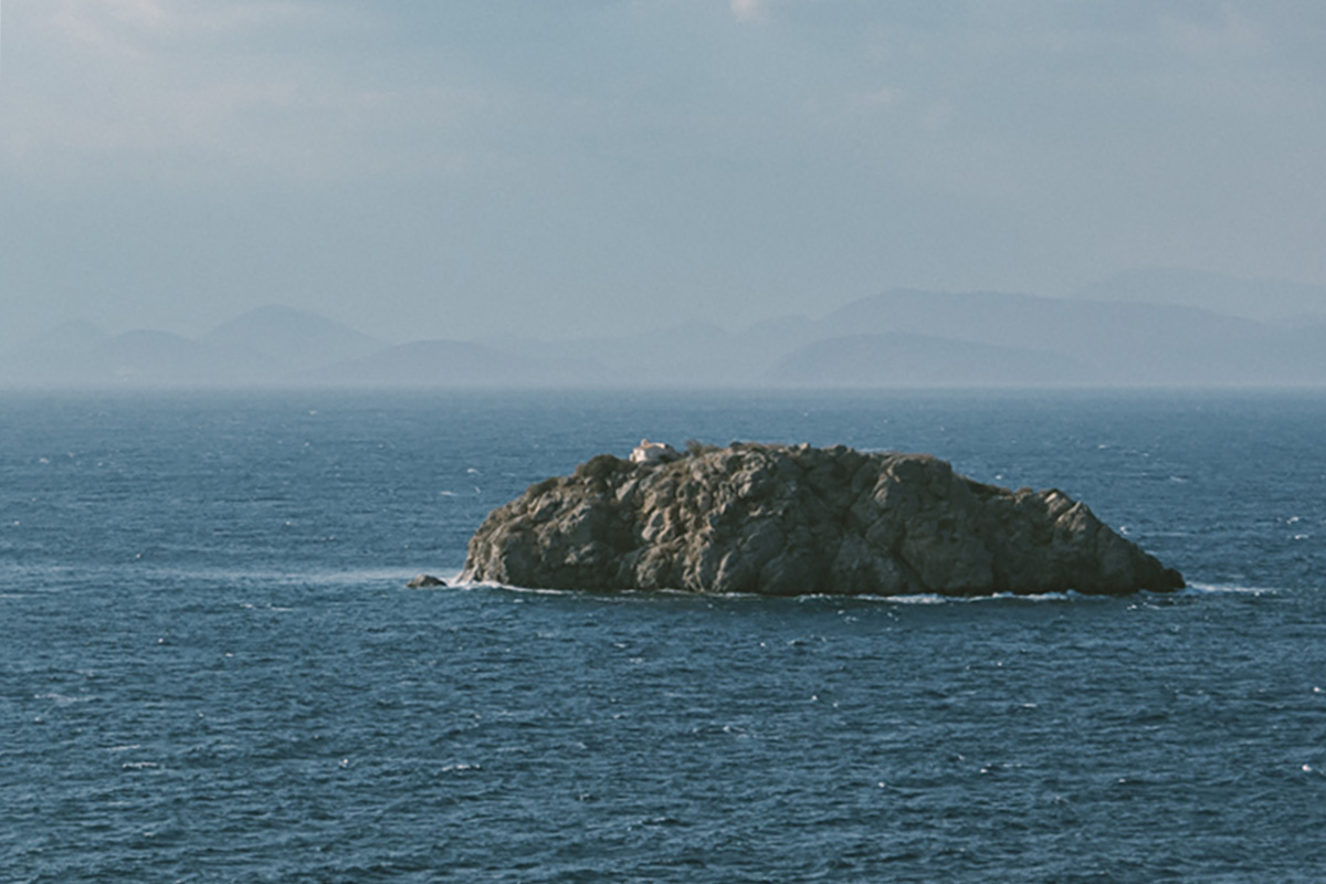 Hydra Island in The Sound